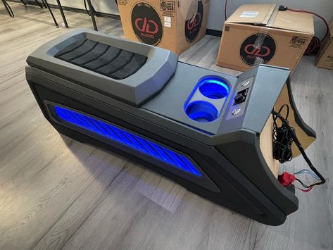 147 Fiat, Black Spirit, Custom Center Console, Custom Car Audio, Cool Truck Accessories, Custom Dashboard, Car Interior Diy, Subwoofer Box Design, Car Audio Installation