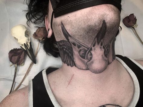 🐺𝑱𝒂𝒎𝒊𝒆 𝑫𝒓𝒂𝒗𝒆𝒏 ≢ on Instagram: “So the crow spirals down through a collapsed dream and the only sound it makes in like a concave scream. 🥀 James O'Barr, The Crow • Still…” Jamie Draven, The Crow, Scream, Skull Tattoo, Sound, Tattoos, On Instagram, Instagram