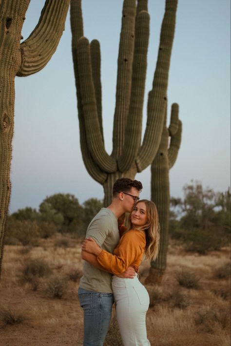 Cactus Couple Photoshoot, Superstition Mountains Photoshoot, Arizona Couples Photoshoot, Desert Couple Photos, Arizona Couple Photoshoot, Dessert Engagement Photos, Roadtrip Pictures, Desert Couple Photoshoot, Cactus Photoshoot