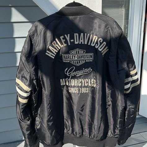 Blk Harley Davidson Jacket No Wear! Harley Davidson Outfits, Harley Davidson Jacket Men, Biker Jacket Outfit, Harley Jacket, Harley Davidson Hoodie, Leather Riding Jacket, Harley Davidson Leather Jackets, Harley Davidson Clothing, Mens Black Jacket