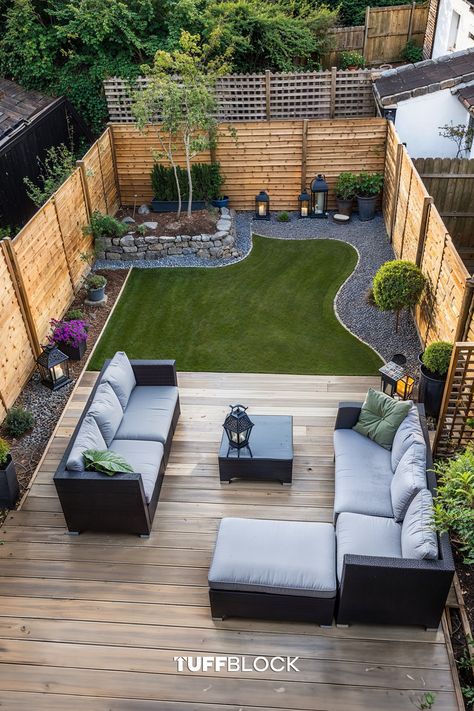 small yard with deck, yard, outdoor furniture, lush grass with curved stone garden bed Front Yard Decking, Deck Oasis Ideas, Small Yard Design Ideas, Tuffblock Deck, Japanese Yard, Low Deck Designs, Small Garden Decking Ideas, Garden Decking Ideas, Floating Decks