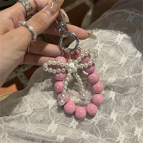 Faster shipping. Better service Diy Bag Charm, Cincin Diy, Camera Keychain, Samsung Camera, Pink Keychain, Pretty Jewelry Necklaces, Chain Accessories, Pearl Bow, Beaded Keychain