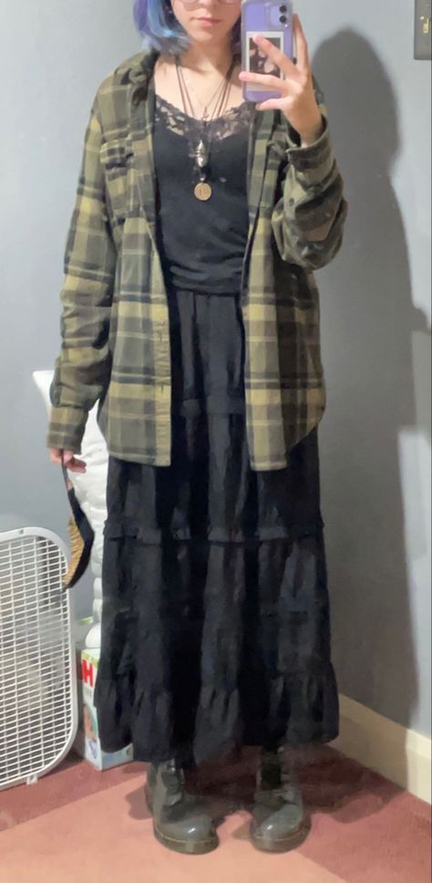 Transfem Outfit Ideas, Hijabi Grunge Outfit, Transfem Outfits, 90s Grunge Dress, Grunge Maxi Skirt Outfits, Alt Long Skirt Outfits, Fem Grunge Outfits, Alternative Fashion Winter, Modest Grunge Outfits