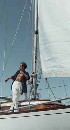 Rowing Photography, Sailing Aesthetic, Frugal Male Fashion, Sailing Fashion, Old Money Fashion, France Fashion, Freedom Travel, Money Fashion, Boat Fashion