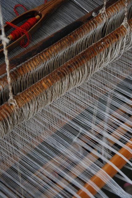 Loom image, handloom styles, odisha handloom, indian silk sarees, hand made Loom Photography, Indian Handloom Weaving, Weaving Aesthetic, River Enchanted, Hand Loom Weaving, Looms Weaving, Loom Love, Childrens Gardening, Weaving Machine