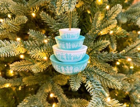 Vintage Mixing Bowls, Stacking Bowls, Pyrex Collection, Pyrex Bowls, Vintage Kitchenware, Christmas Gift Sets, Fall Harvest, Ornament Set, Pyrex