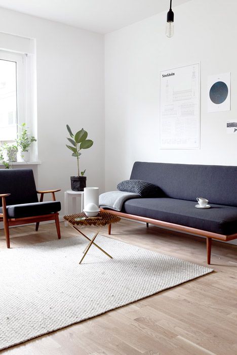 Apartment-styled-by-Sarah-Van-Peteghem_dezeen_468_2 Minimalist Living Room Design, Minimal Interior Design, Interior Vintage, Interior Minimalista, Design Salon, Living Room Scandinavian, Nordic Interior, Minimalism Interior, Design Del Prodotto