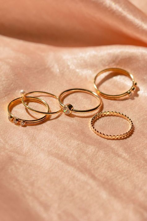 Rings Beads, Hand Jewelry Rings, Gold Stacking Rings, Minimal Gold, Preppy Jewelry, Pearl Rings, Gold Pearl Ring, Minimal Accessories, Girly Accessories