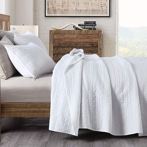 Amazon.com: Quilt Set Queen Size White, Classic Geometric Spots Stitched Pattern, Pre-Washed Microfiber Chic Rustic Look , Ultra Soft Lightweight Quilted Bedspread for All Season, 3 Pieces : Home & Kitchen Light Grey Quilt Bedding Ideas, King Bed Quilt Sets, Simple Bedspread Ideas, Best Quilts On Amazon, Oversized King Bedding Bedspreads, Quilts And Coverlets Bedding, Queen Quilt Sets, Quilt Bedspread Ideas, King Size Quilts Master Bedrooms