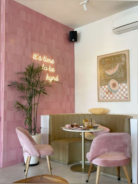 Cafe Boutique Ideas Interior Design, Pink Aesthetic Coffee Shop, Girly Bar Ideas, Coffee Shop Inspo Interior Design, Colourful Coffee Shop, Coffee Shop Furniture Ideas, Colorful Restaurant Design, Mini Cafe Design Interiors, Pink Cafe Interior