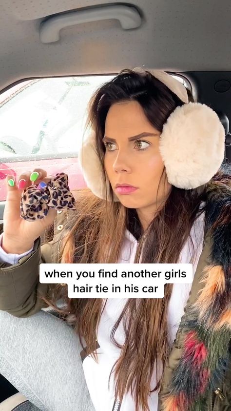 Kawaii Accessories, Tiktok Watch, Laughing So Hard, Funny Things, Hair Ties, Funny Gif, Craft Projects, Hair Styles, Funny