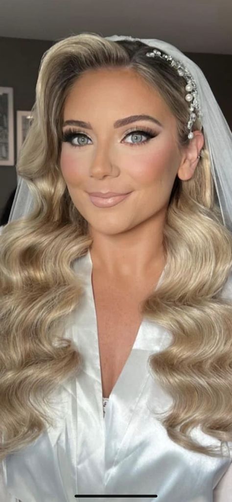 Hollywood Waves With Side Clip, Hollywood Waves Wedding With Hair Piece, Hollywood Wave With Veil, Beach Wave Wedding Hairstyles, Hollywood Waves Bridal Hair With Veil, Vintage Bridal Makeup Old Hollywood, Hollywood Waves Veil, Blonde Hollywood Waves Wedding, Vintage Waves Wedding Hair