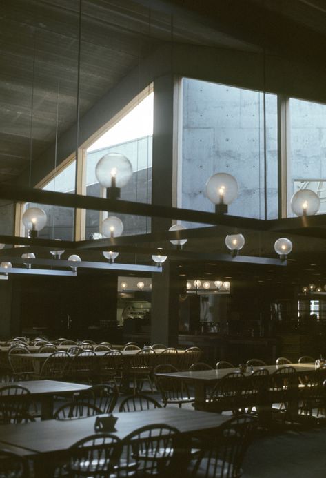 Phillips Exeter Academy, Elm Street Dining Hall - Larry Speck Philips Exeter Academy, Academy Classroom, Phillips Exeter Academy, Academy Aesthetic, Louis Kahn, Inspirational Board, Romanticizing School, Dining Hall, Elm Street