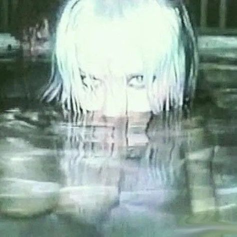 Creepy Core, Y2k Profile Picture, Grunge Pictures, Crystal Castle, Japon Illustration, + Core + Aesthetic, Grunge Photography, Ethereal Art, Grunge Aesthetic