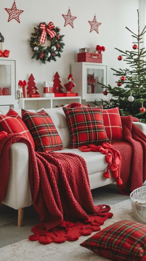 Get inspired by timeless red and white Christmas decor ideas, perfect for creating a warm and traditional holiday atmosphere in any home. Red And White Christmas Decor, White Christmas Decor Ideas, Štědrý Den, Red Decorative Pillows, Red And White Christmas, Cozy Christmas Decor, Happy Xmas, Christmas Decor Inspiration, Christmas Decorations Living Room