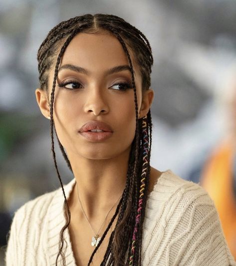 Natural Hairstyles Wedding For Black Women, Zara Shahidi, Yara Shahidi Hairstyles, Latina Vibes, Yara Shahidi, Hippie Hair, Short Sassy Hair, Box Braids Styling, Goddess Braids