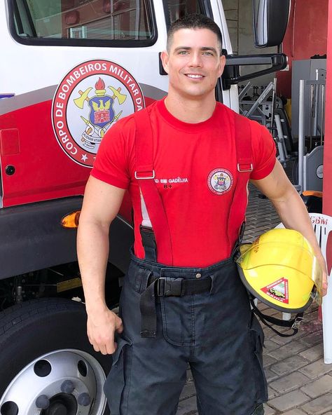 Firefighter Men, Female Firefighter Quotes, Firefighter Quotes Funny, Working Men, Firefighter Love, Firefighter Quotes, Hot Haircuts, Single Men, Men In Uniform