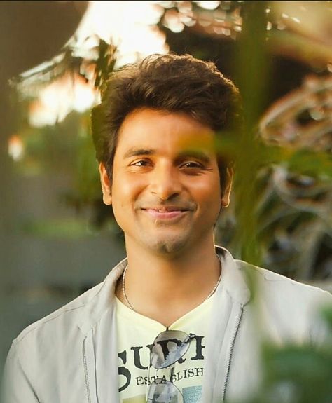 Anbarivu Movie Images Hd, Sivakarthikeyan Hd Images, Remo Movie, Siva Karthikeyan, Photo Romance, Sivakarthikeyan Wallpapers, Wallpaper Photo Hd, Movie Love Quotes, Movie Pic