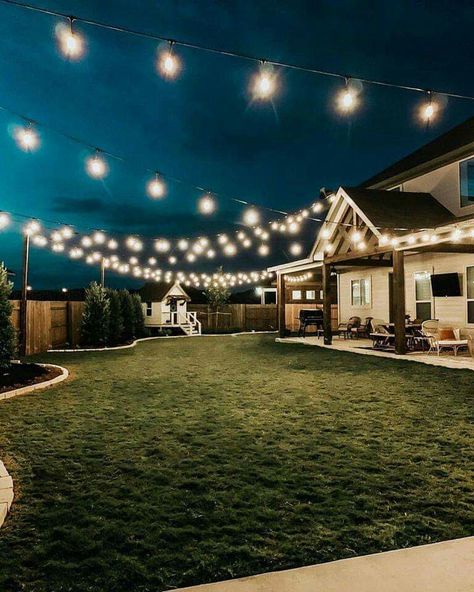 Yard String Lights, Backyard String Lights, American Farmhouse Style, Garden String Lights, Farmhouse Patio, Patio String Lights, Instagram Cool, American Farmhouse, Yard Lights