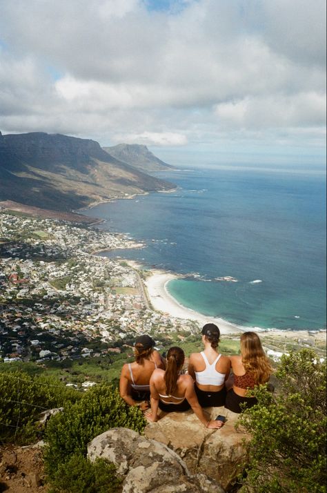 girls hike lions head south africa cape town 35mm film photography kodak gold Hiking Cape Town, Summer In South Africa, Cape Town South Africa Aesthetic Outfits, 2024 Travel Destinations, Cape Town South Africa Aesthetic, Cape Town Aesthetic, South Africa Aesthetic, Lions Head Cape Town, Cape Town South Africa Travel