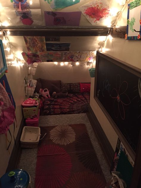 Kids reading nook- closet under stairs Tiny Closet Reading Nook, Closet Hangout Space Ideas, Cozy Closet Nook Ideas, Closet Hangout Ideas, Small Closet Nook Ideas, Hangout Closet, Closet Hideout Ideas, Under The Stairs Kids Space, Closet Hangout Space