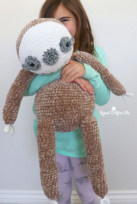 Large Animal Crochet Patterns Free, Jumbo Crochet Animals, Crochet Large Stuffed Animals, Giant Crochet Plushies Pattern, Crochet Animals Big, Bernat Amigurumi, Large Crochet Stuffed Animals, Bernat Yarn Patterns Crochet, Huge Crochet Plushies