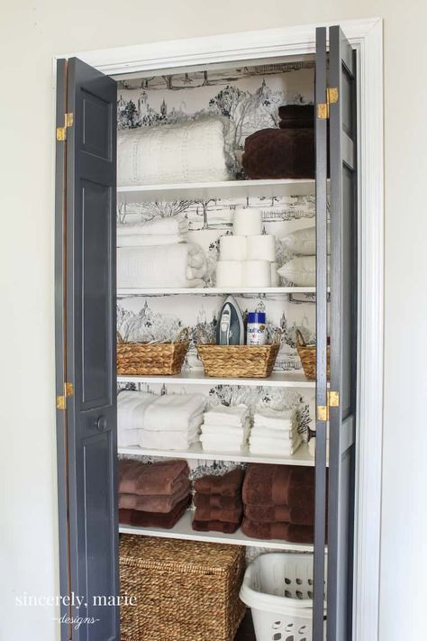 Linen closet shelving