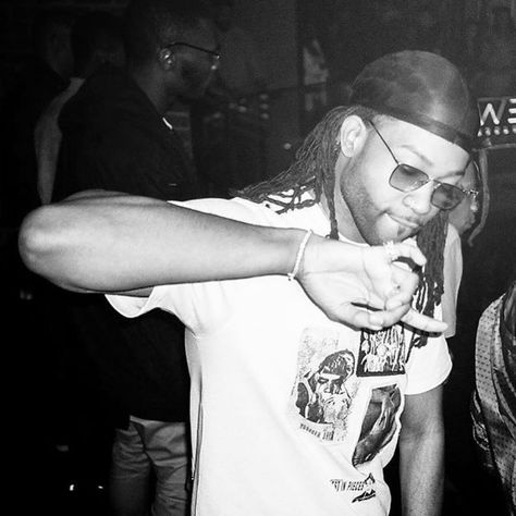 Partynextdoor Playlist Cover, Partynextdoor Icon, Partynextdoor Black And White, Pnd Rapper Pfp, Black And White Rapper Pfp, Drake And Partynextdoor, Pnd Pfp Aesthetic, Partynextdoor Videos, Partynextdoor Quotes