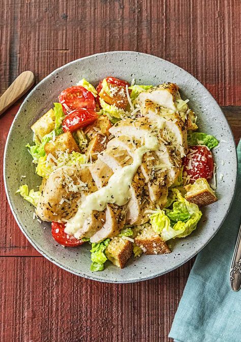 Healthy twist on a classic chicken Caesar salad | More easy recipes on hellofresh.com Hello Fresh Salad, Upscale Recipes, Hellofresh Meals, Salad Caesar, Marley Spoon, Hello Fresh Recipes, Salad Recipes Video, Chicken Caesar Salad, Fresh Recipes