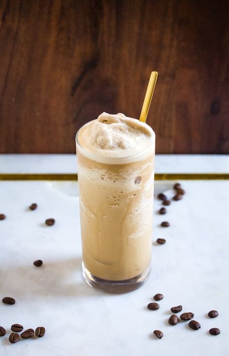 Iced Coffee Slushie, Slushy Iced Coffee, Coffee Slushy Recipes, Coffee Slush Recipes, Coffee Slushies Recipes, Coffee Slushies, Coffee Banana Smoothie, Slush Recipes, Slushie Recipe