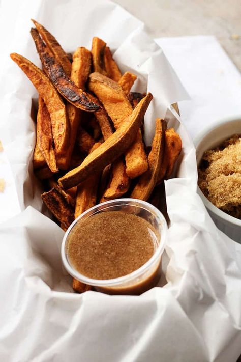 The next time you want a savory and sweet side dish, then try these sweet potato fries with cinnamon, heavy cream, and brown sugar dipping sauce. Sweet Potato Fry Sauce, Sweet Potato Dipping Sauce, Fries Dipping Sauce, Sweet Potato Fry Dip, Sweet Potato Fries Dipping Sauce, Sweet Potato Dip, Brown Sugar Sweet Potatoes, Sweet Potato Sauce, Easy Dipping Sauce