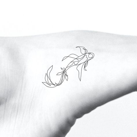 Outline Koi Fish Tattoo, Minimalistic Koi Fish Tattoo, Single Line Koi Fish Tattoo, Single Koi Fish Tattoo, Fish Line Tattoo, Fine Line Fish Tattoo, Line Fish Tattoo, Fine Line Koi Fish Tattoo, Pez Koi Tattoo