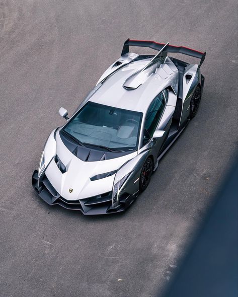 #Lamborghini #Veneno #1of3 📸 zachbrehl Veneno Lamborghini, 2 Fast 2 Furious, Fast 2 Furious, Lamborghini Veneno, 8 Seconds, Volkswagen Group, Lamborghini Cars, Hype Shoes, Tumblr Fashion