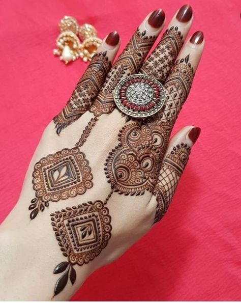 Amazing Mehendi Designs For Your First Diwali After Your Wedding! | WedMeGood Easy Mehndi Designs, मेहंदी डिजाइन, Mehndi Designs 2018, Henna Art Designs, Latest Henna Designs, Beginner Henna Designs, Stylish Mehndi, Full Mehndi Designs, Henna Tattoo Designs Simple