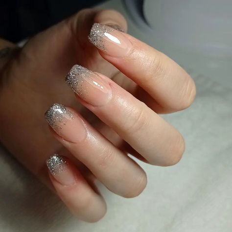 Natural nails with silver glitter on tips - Add some glitter to your french ombre manicure. Beautiful gradient nails with french tips and sparkles that you will love French Gliterry Nails, Silver Gradient Nails, Gray Ombre Nails Short, Silver Tip Nails French Manicures, Natural Nails With Silver, Silver Shellac Nails, Silver Tips Nails, French Tip With Sparkle, Silver Ombré Nails