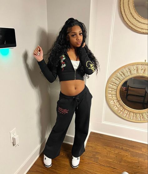 Ed Hardy Outfit Black Women, Ed Hardy Outfit, Outfit Black Women, Relationship Pics, Fly Fits, Outing Outfit, Cute Birthday Outfits, College Fits