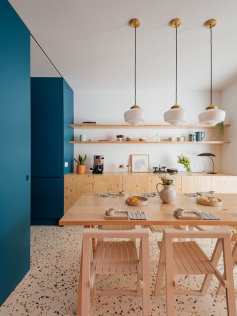 Alarquitectos lines São Sebastião 123 apartment with colour-blocked walls Kitchen Terrazzo, Lisbon Apartment, Kitchen Box, Small Workspace, Salon Suites, Natural Interior, Blue Cabinets, Pine Floors, Terrazzo Flooring