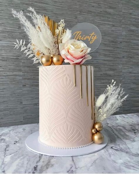 Cake Painting Tutorial, Birthday Cake For Women Elegant, Bespoke Cakes, Display Cake, Geometric Cake, Fondant Cakes Birthday, Fantasy Cake, 60th Birthday Cakes, Elegant Birthday Cakes