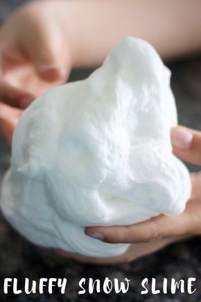 Easy to make homemade fluffy snow slime recipe for kids! Winter Slime, Snowman Slime, Snow Slime, Snow Dough, Cool Slime Recipes, Fluffy Slime Recipe, Fluffy Snow, Melting Snowman, Slime Recipes