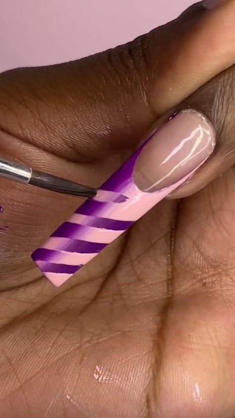 Optical Illusions Nails, Optical Illusions Nail Art, Ombre Illusion Nails, French Illusion Nails, Illusion Nail Art, Optical Illusion Nails, Illusion Nails, Ombre French Tips, French Nail