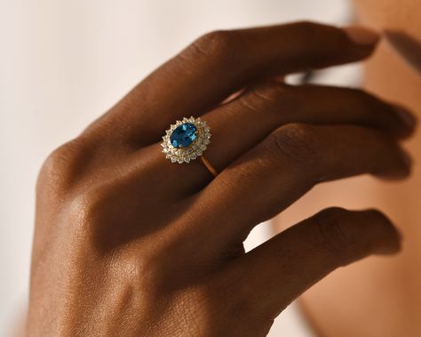 Wed Rings, Ring Gold Engagement, Gold Moonstone Ring, June Birthstone Ring, Opal Ring Gold, Aquamarine Engagement Ring, Oval Engagement, London Blue Topaz Ring, Ringe Gold