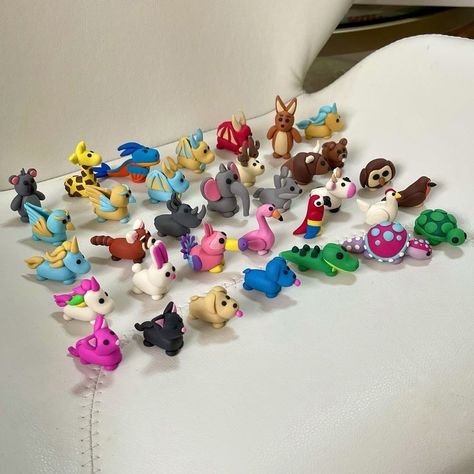 Adopt Me Toys, Roblox Adopt Me Pets, Adopt Me Pets, Roblox Adopt Me, Crafts Cute, Adopt Idea, Working With Clay, Cute Husky, Cute Polymer Clay