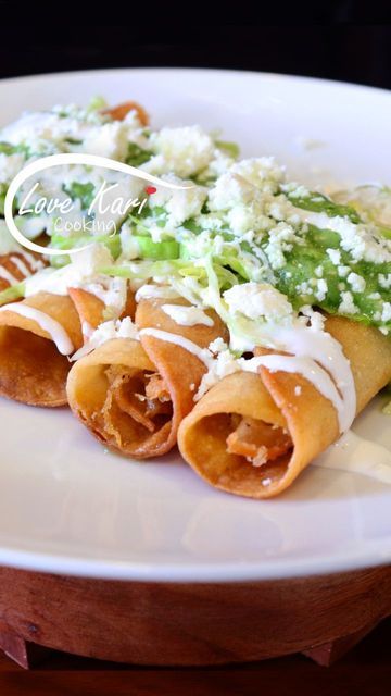 Ranchera Sauce, Taquitos Dorados, Tacos With Salsa, Rolled Tacos, Parmesan Crusted Zucchini, Fried Tacos, Tacos Dorados, Taco Ingredients, Chicken Rolls