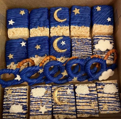 Space Theme Rice Krispie Treats, Space Themed Rice Krispies, Starry Night Dessert Table, Starry Night Food Ideas, Space Rice Krispie Treats, Astronomy Birthday Party, Astrology Themed Birthday Party, Galaxy Rice Krispie Treats, Quinceanera Themes Starry Nights