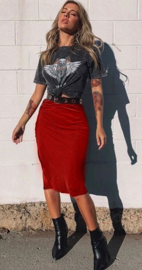 Rock Chick Summer Style, T Shirt Outfit Skirt, Denim Shorts Night Out Outfit, Edgy Trendy Outfits, Classy Rocker Chic Style Glam, Bohemian Rocker Style, Country Rock Aesthetic Outfits, 90s Grunge Concert Outfit, Edgy Dressy Outfits