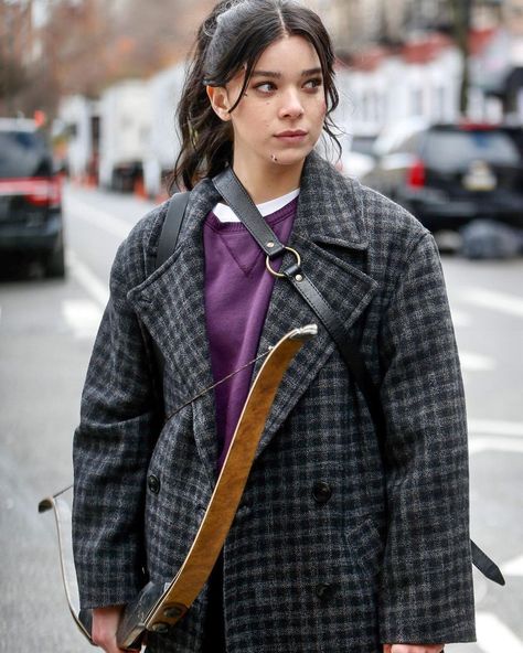 Hailee Steinfeld Updates on Instagram: “I simply won’t survive 💜🏹🥴 #haileesteinfeld #hawkeye #katebishop” Hawkeye Kate Bishop, Jessy Nelson, Marvel Young Avengers, Kate Bishop Hawkeye, Young Avengers, Kate Bishop, Clint Barton, Marvel Women, Hailee Steinfeld