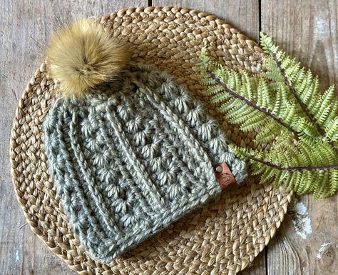 Starla Beanie - Chunky Star Stitch Crochet Hat — Day's Crochet & Knit Stitch Crochet Hat Pattern, Toque Crochet, Stitch Crochet Hat, Star Stitch Crochet, Crochet Star Stitch, Chunky Hat, Hat Day, Yarn Bee, Crochet Stars