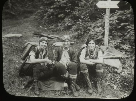 retro hiking photos | Vintage hiking Vintage Camping Photos, University Of Vermont, 1920s Women, Hudson River School, Long Trail, The Three Musketeers, Vintage Camping, Green Mountain, Hiking Women