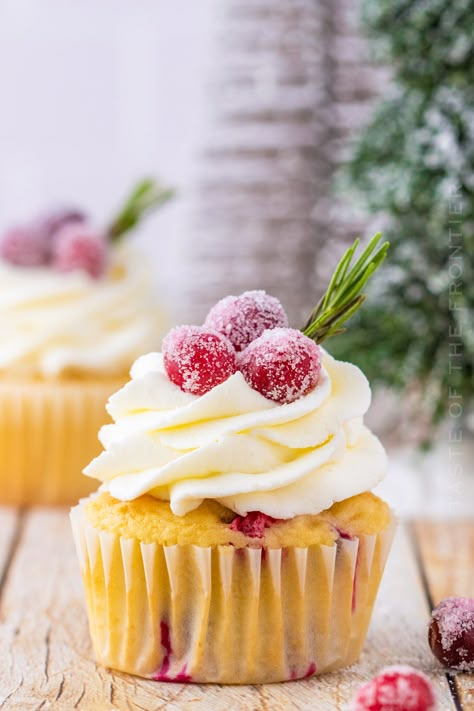 These cranberry cupcakes are a simple yet sparkly dessert that will spruce up your holiday dessert spread and impress your guests. Cranberry Cupcakes, Homemade Clay Recipe, White Chocolate Buttercream Frosting, Easy Christmas Cupcakes, Christmas Cupcakes Recipes, White Chocolate Buttercream, Caramel Cupcakes, Holiday Baking Recipes, Sugared Cranberries