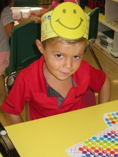 Mrs. Bernasconi: "I had a happy first day!" Headbands First Day Of School Headband, Preschool First Day, August Themes, Kindergarten Class, Homeschool Kindergarten, Pre Kindergarten, Welcome Back To School, 1st Day Of School, New Class